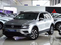 Volkswagen Tiguan 2.0 AMT, 2018, 113 656 км, с пробегом, цена 2 850 000 руб.