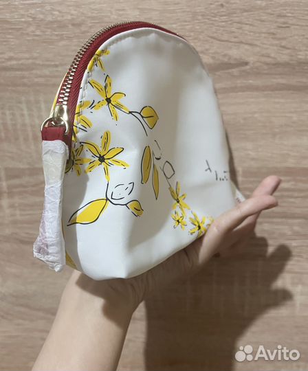 Косметичка Clarins