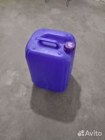 Емкость пластиковая под воду