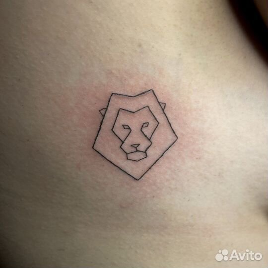 Модель на тату