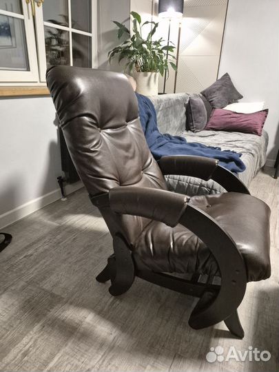 Кресло качалка маятник (для кормления)