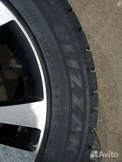 Bridgestone Blizzak Revo GZ 205/55 R16
