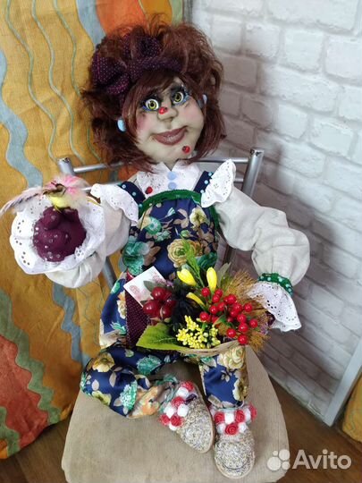 Кукла в чулочной технике для интерьера