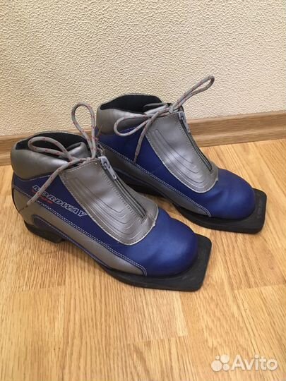 Ботинки лыжные