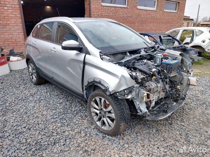 В разборе Лада X-Ray Cross 15-23 г. на бу Запчасти