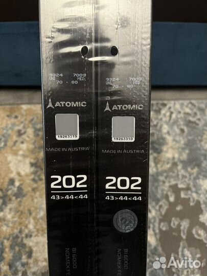 Беговые лыжи atomic redster c9 carbon