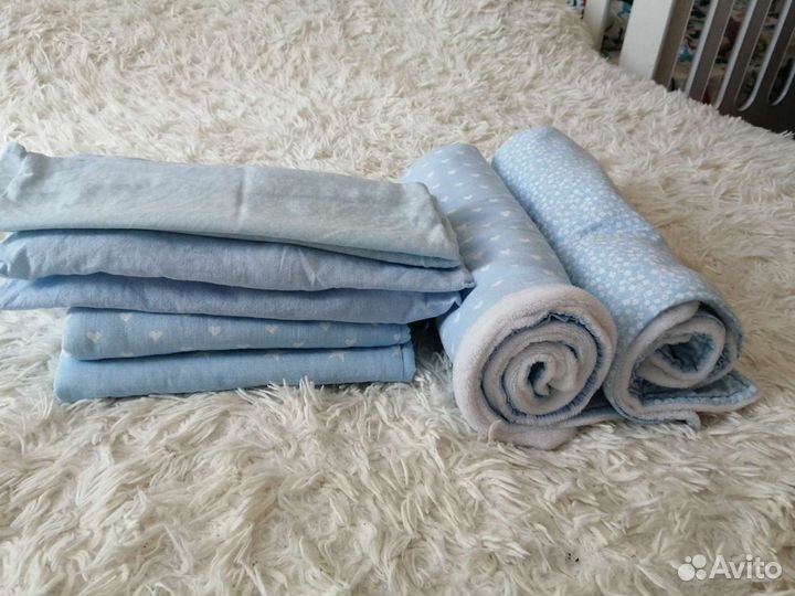 Бортики подушечки и постельные комплекты