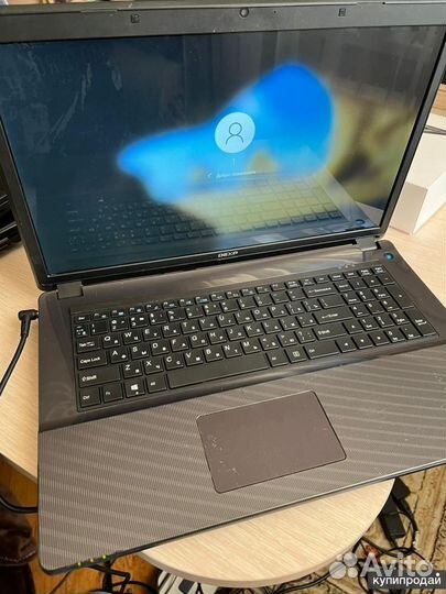 Игровой ноутбук dexp 840M 17.3”