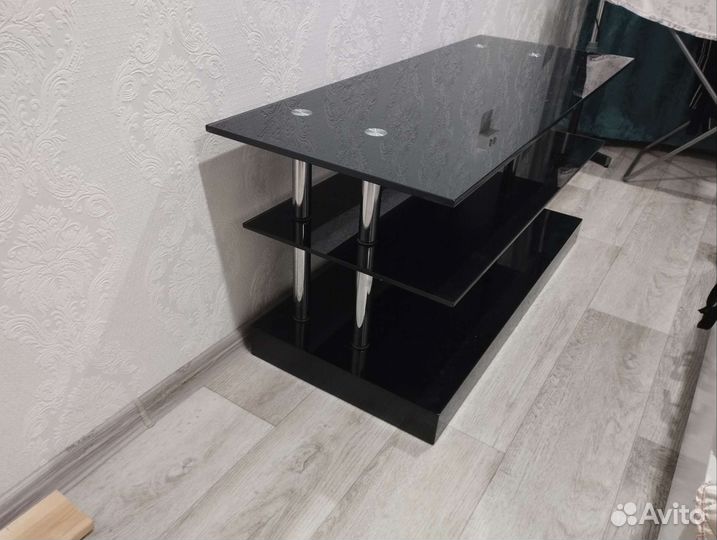 Стеклянная тумба