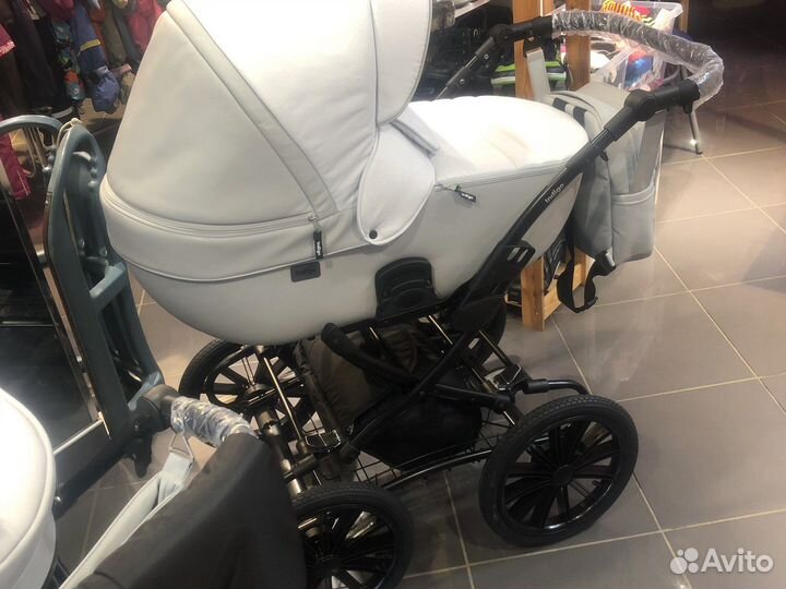 Коляска 2 в 1 или 3 в 1 новая