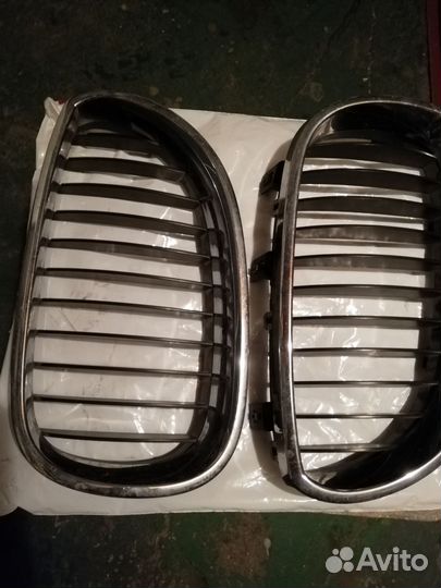 Решетка радиатора BMW E 60 /61 оригинал
