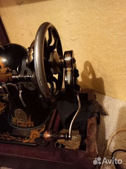 Швейная машина Singer
