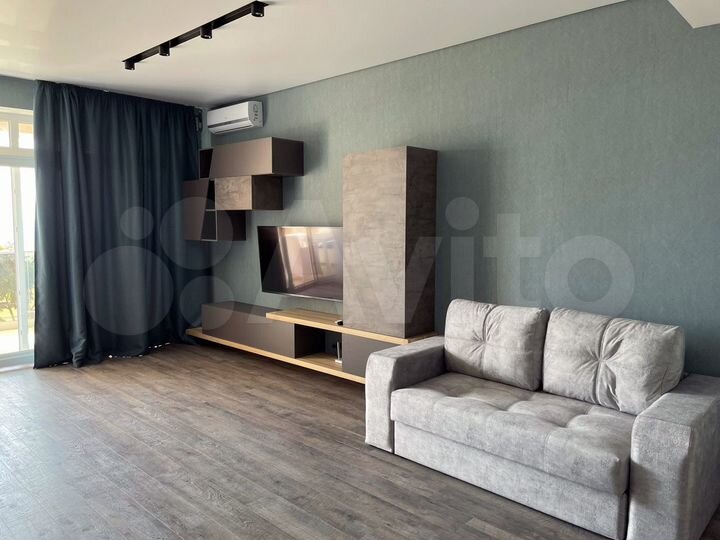 Квартира-студия, 63 м², 2/9 эт.