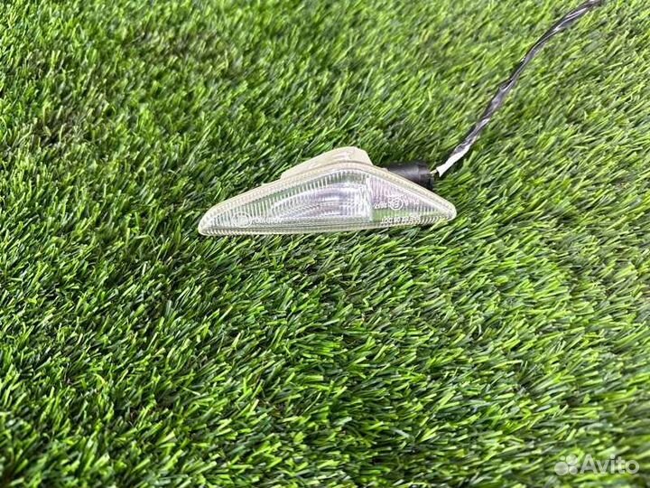 Повторитель поворота в крыло передний левый Bmw X5