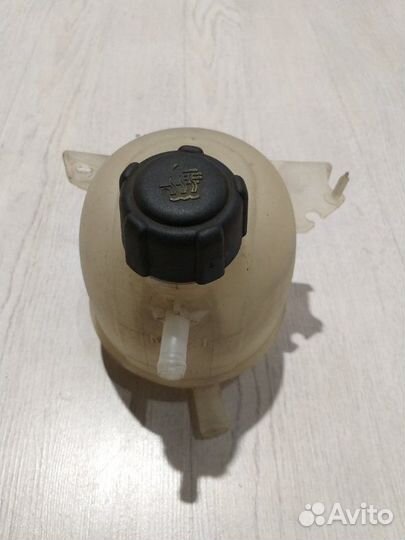 Бачок расширительный антифриза Renault sandero