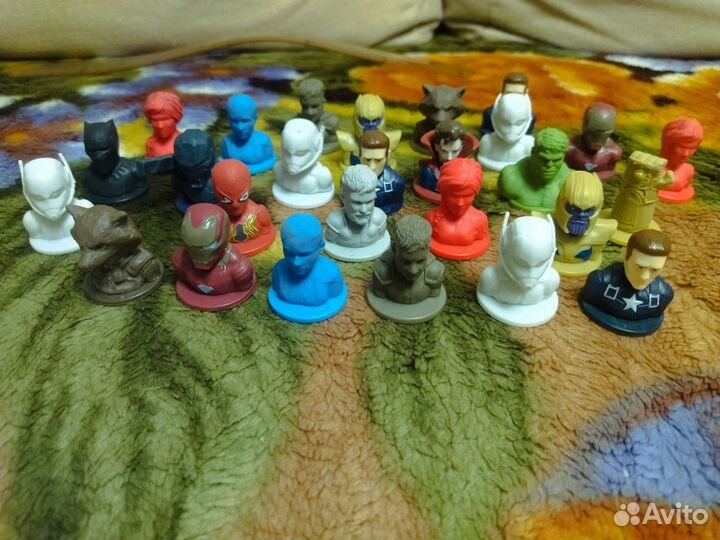 Коллекция профилей супергероев из «Пятëрочки»