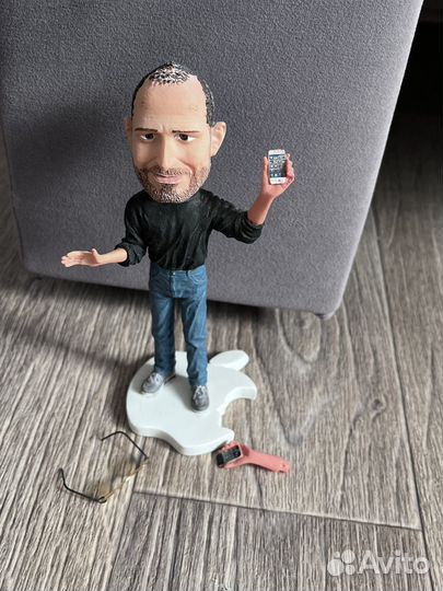 Статуэтка Стива Джобса apple