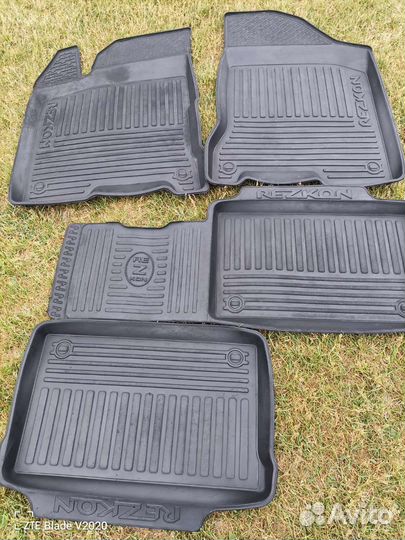 Коврики автомобильные комплект