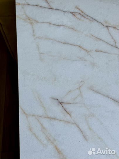 Кухонный стол