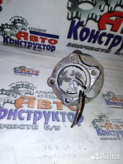 Ступица задняя левая Toyota Prius хэтчбек iiixw30