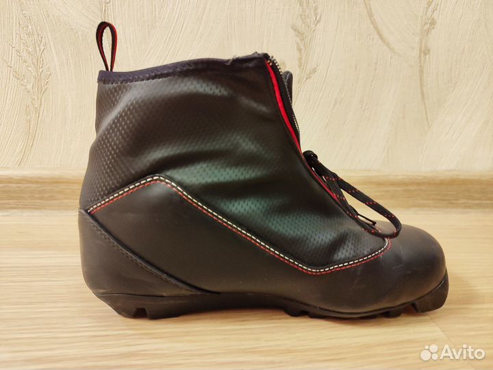 Лыжные ботинки rossignol classic nnn 40 р