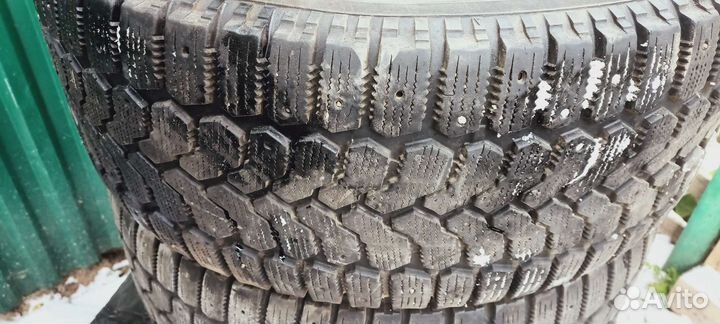 Yokohama IceGuard Stud IG65 275/60 R18