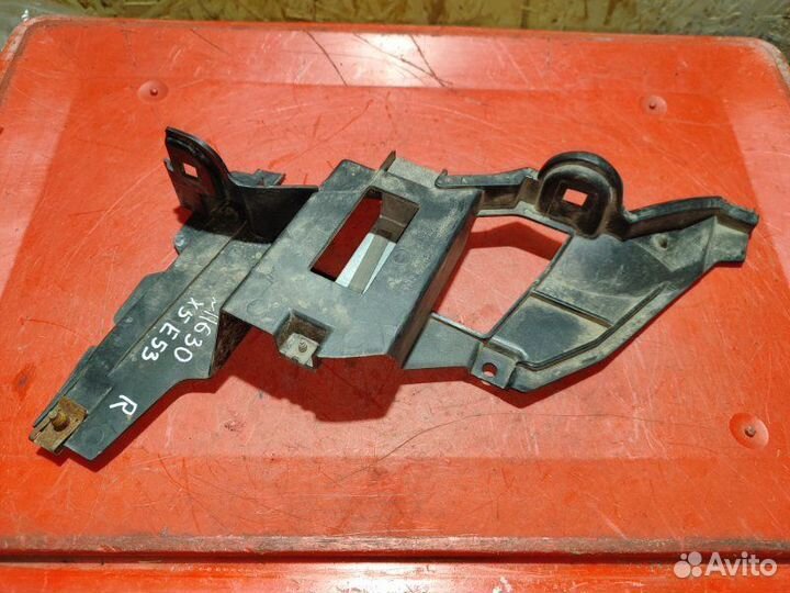 Кронштейн фары правый Bmw X5 E53 4.4 2001