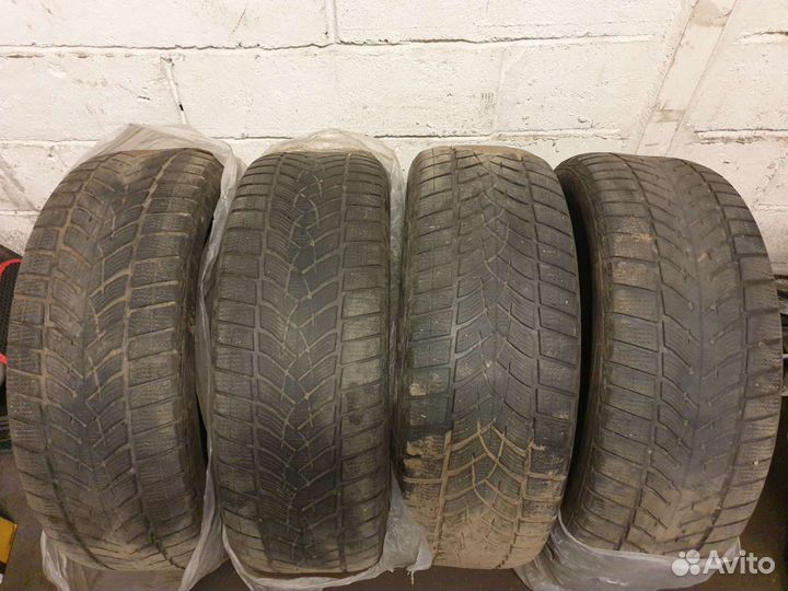 Goodyear UltraGrip Ice 235/55 R19