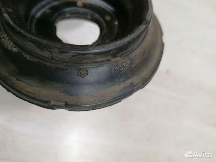 Опора стойки Renault logan stepway 2 Лев, Прав