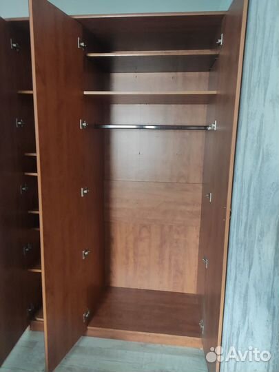 Шкаф