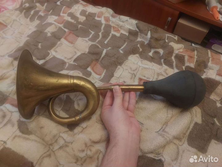 Клаксон автомобильный