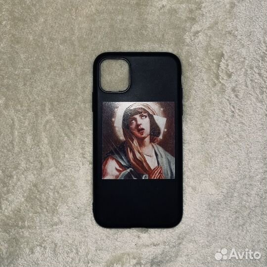 Чехол на iPhone 11