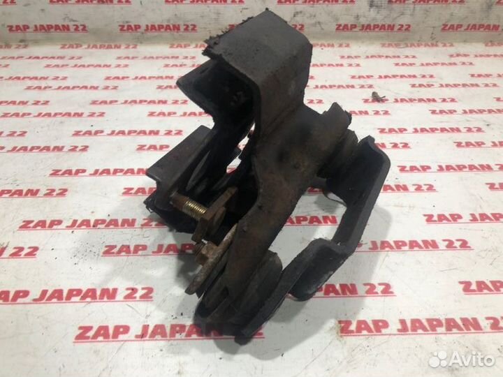 Подушка кпп Mitsubishi Pajero Sport K94 4D56 2004