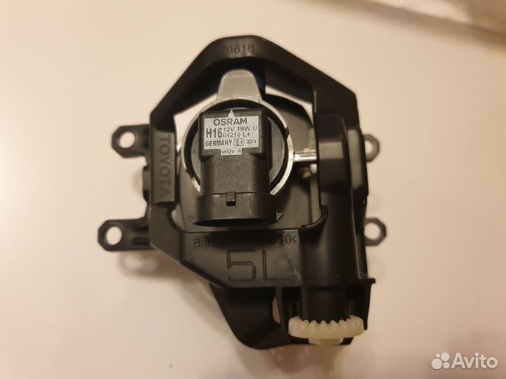 Оригинальные противотуманные фары Toyota Rav4 V