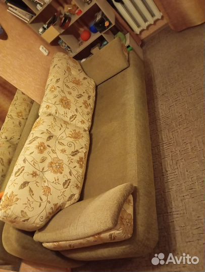 Диван раскладной бу на пружинных подушках