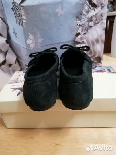 Туфли (Лоферы) женские 38 р новые