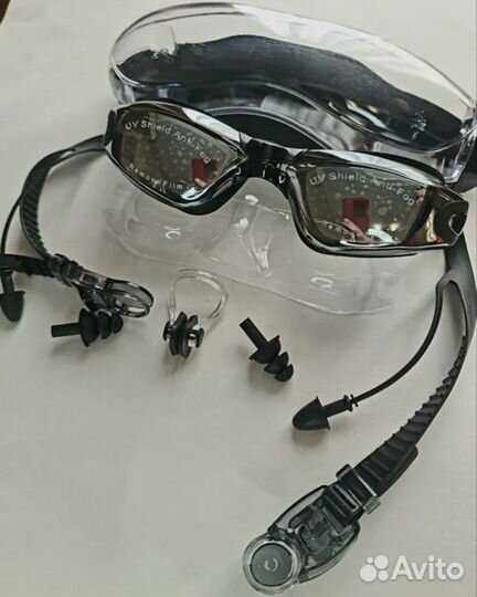 Очки для плавания