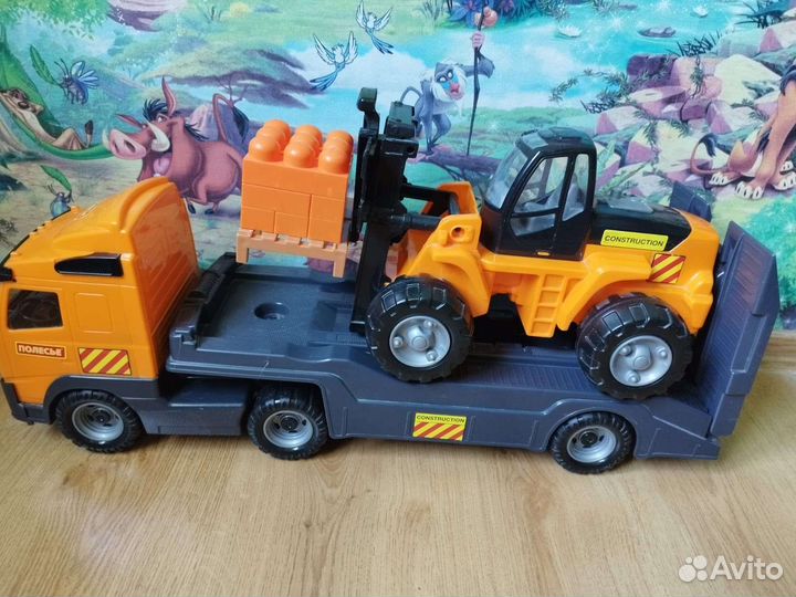 Трактор экскаватор