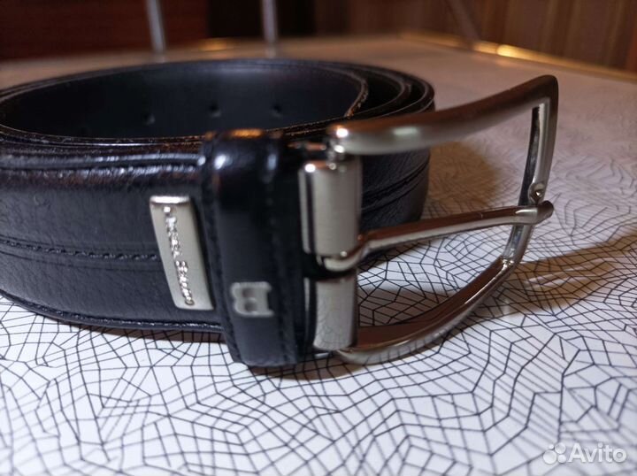 Кожаный ремень для брюк