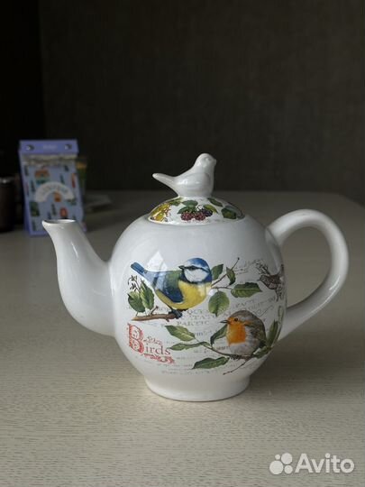 Чайник заварочный и сахарница