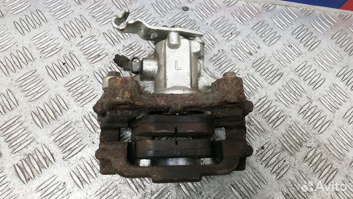 Суппорт задний левый Skoda Superb 2 2010