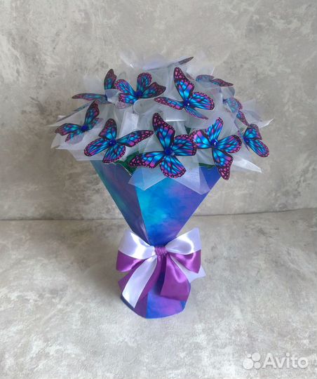 Светящийся букет из бабочек