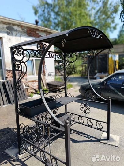 Кованые мангалы с крышей