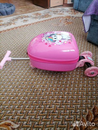 Самакат с рюкзаком. Ручная кладь