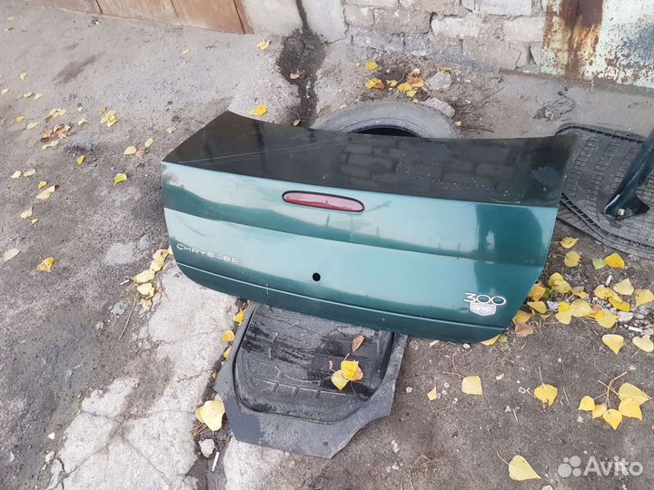 Крышка богажника Chrysler 300m