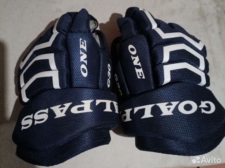 Краги хоккейные