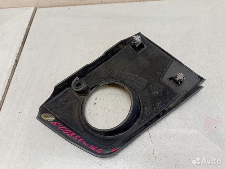 Накладка моторного отсека