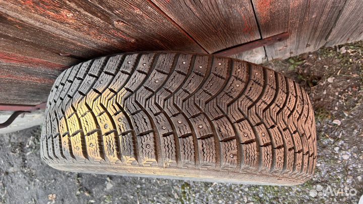 Michelin X-Ice North 215/65 R16