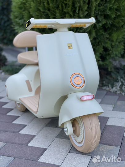 Детский мотоцикл Vespa к444рх