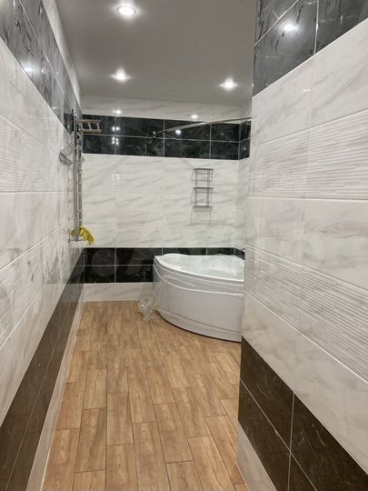 4-к. квартира, 172 м², 2/5 эт.